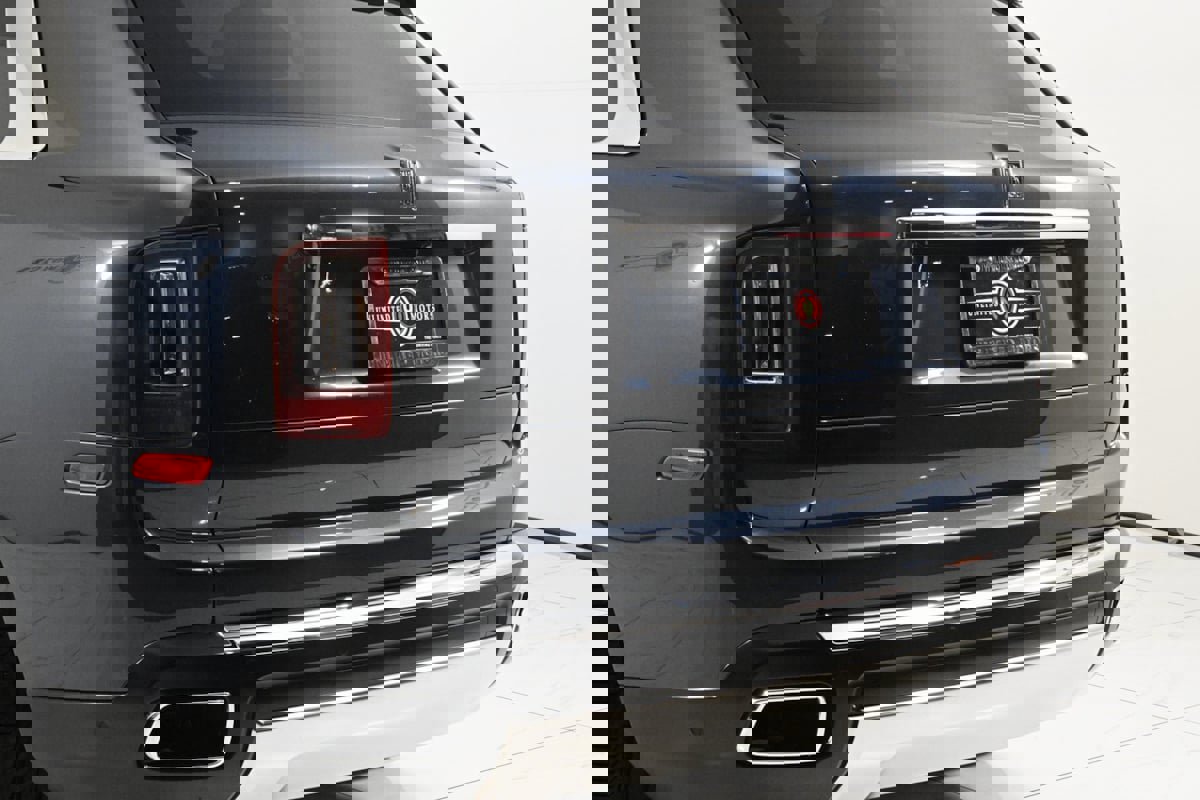 Used 2019 Rolls-Royce Cullinan image 35