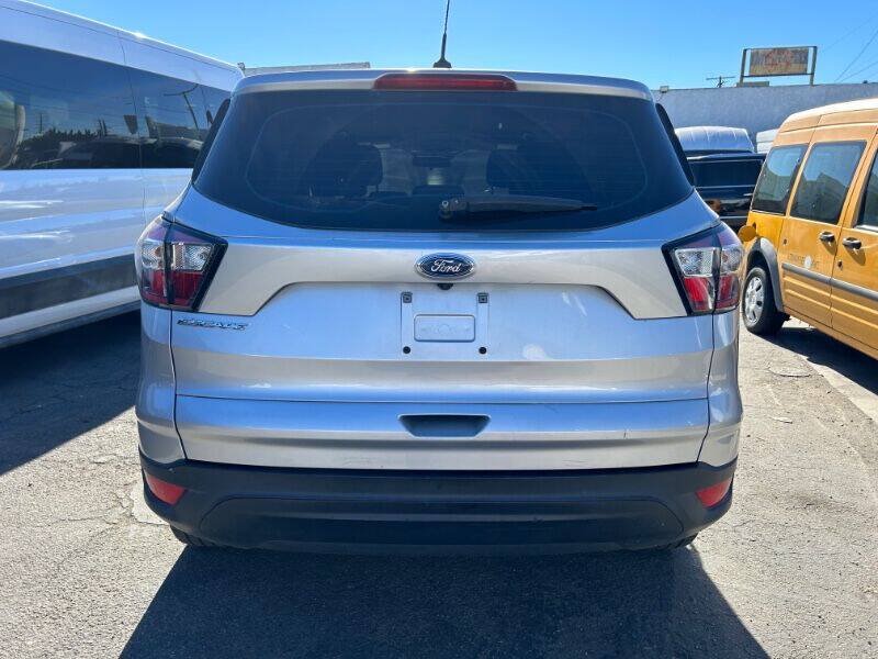 Used 2018 Ford Escape S FWD image 5