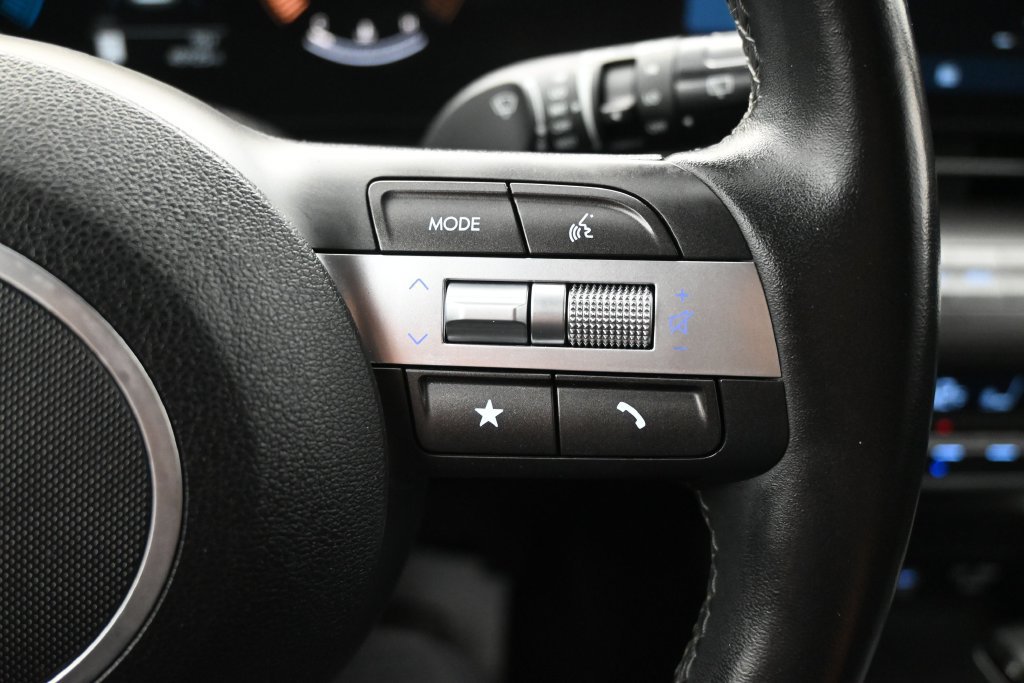 Used 2025 Hyundai Kona SEL AWD/4WD image 18
