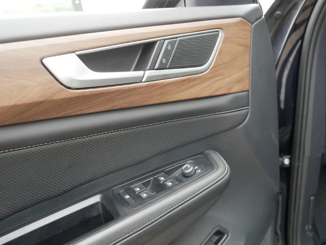 Certified 2025 Volkswagen Atlas SE AWD/4WD image 15