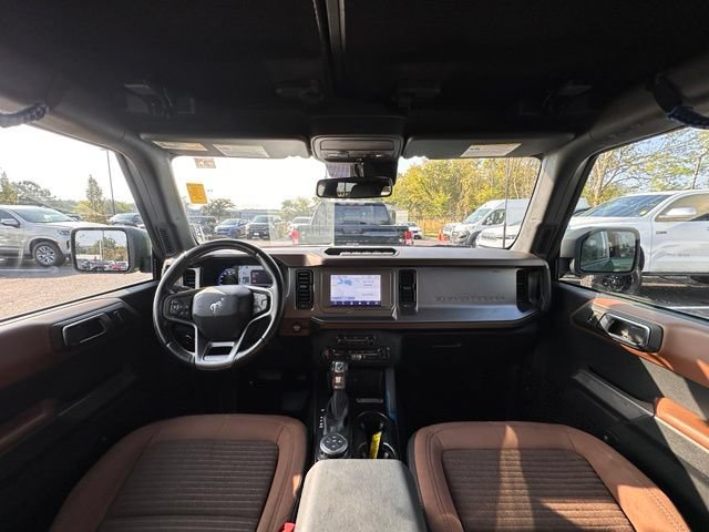 Used 2022 Ford Bronco Outer Banks w/ Sasquatch Package AWD/4WD image 2