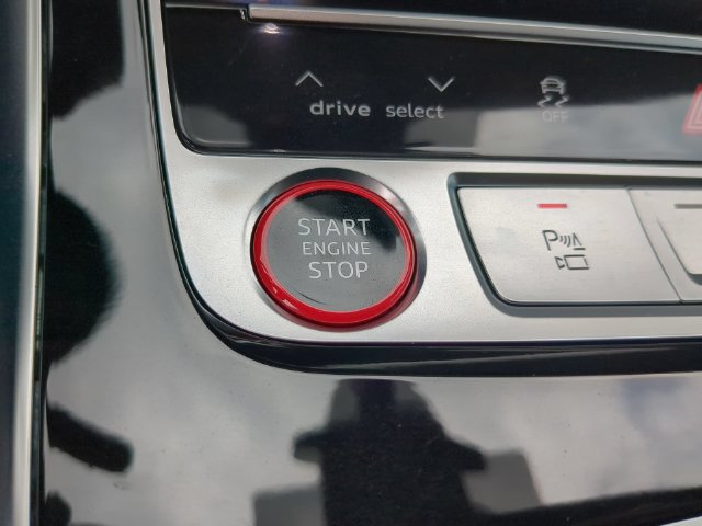 Used 2024 Audi RS Q8 AWD/4WD image 66