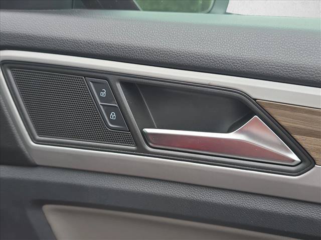 Used 2023 Volkswagen Atlas SEL AWD/4WD image 28