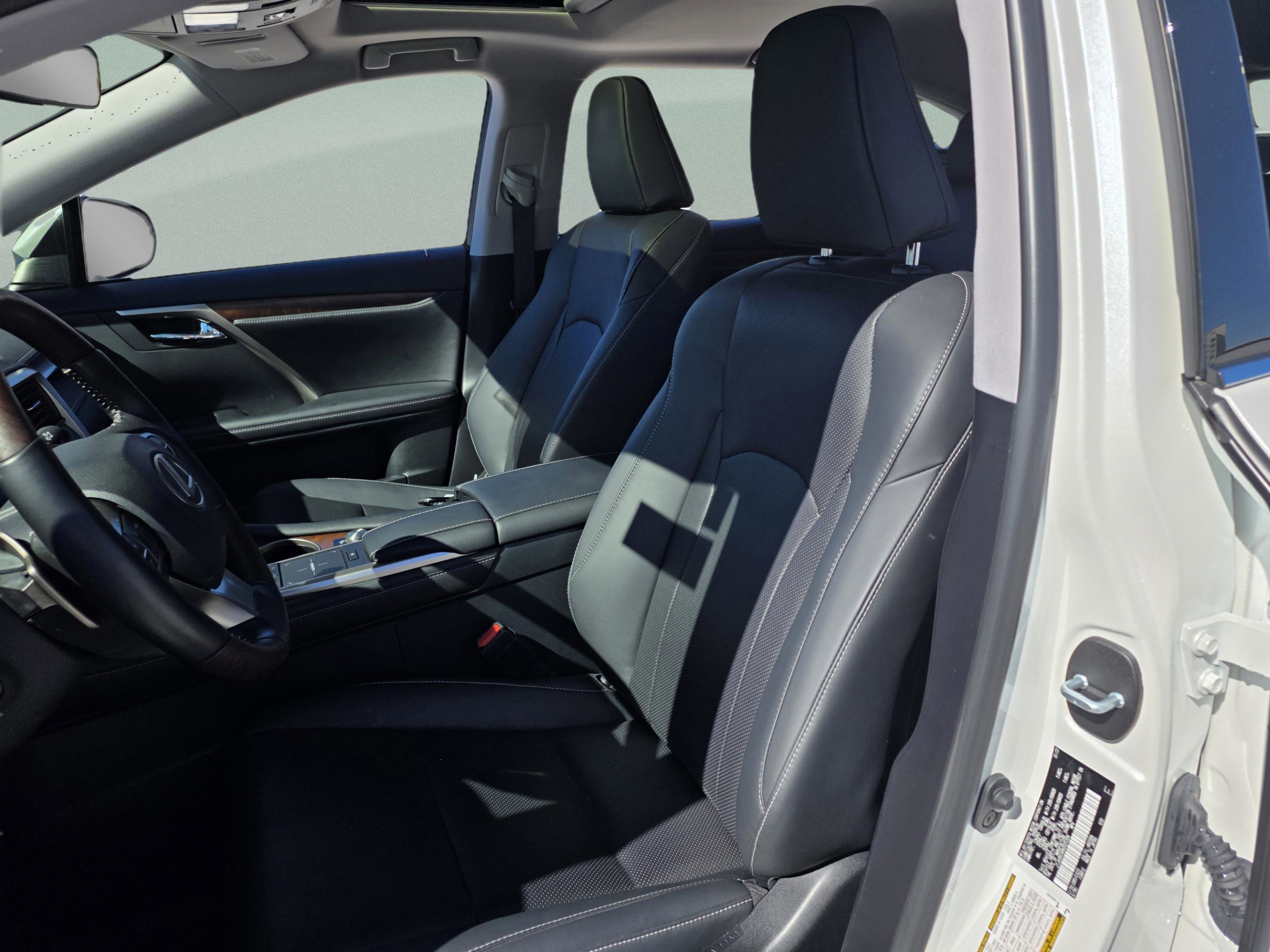 Certified 2022 Lexus RX 350L FWD w/ Premium Package image 13