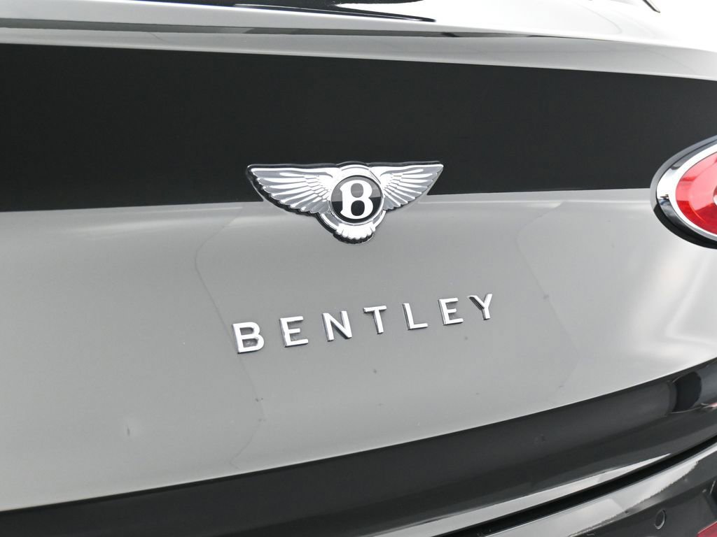 Used 2024 Bentley Bentayga AWD/4WD image 14