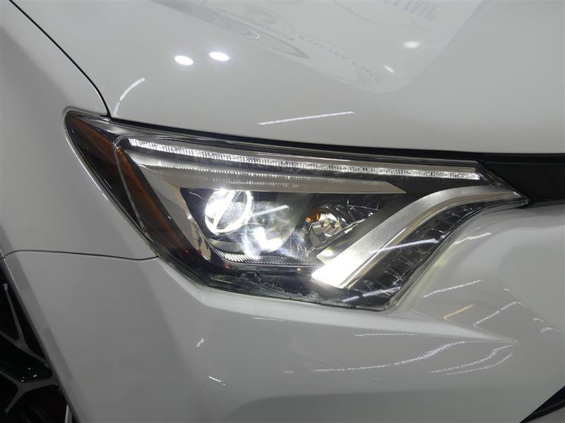 Used 2016 Toyota RAV4 SE w/ Advanced Technology Package AWD/4WD image 14