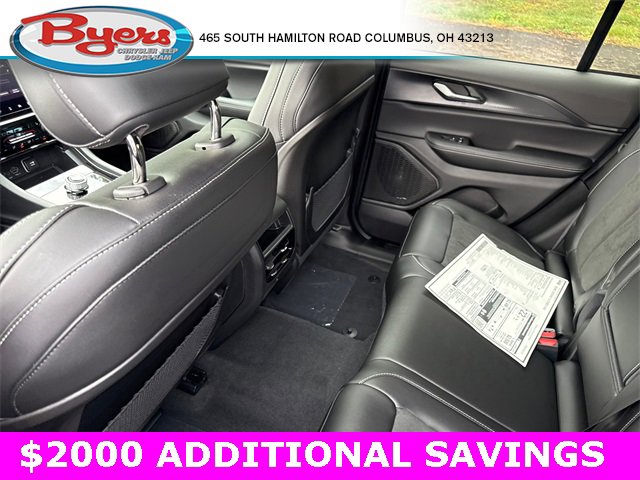 New 2025 Jeep Grand Cherokee Altitude image 30