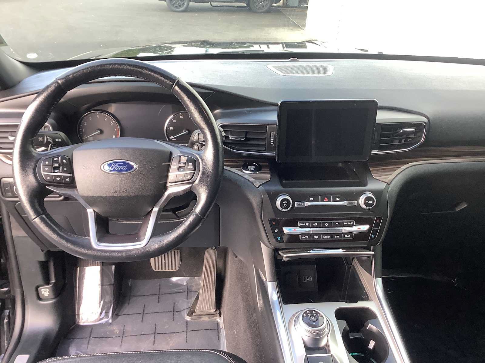 Used 2020 Ford Explorer Limited AWD/4WD image 10