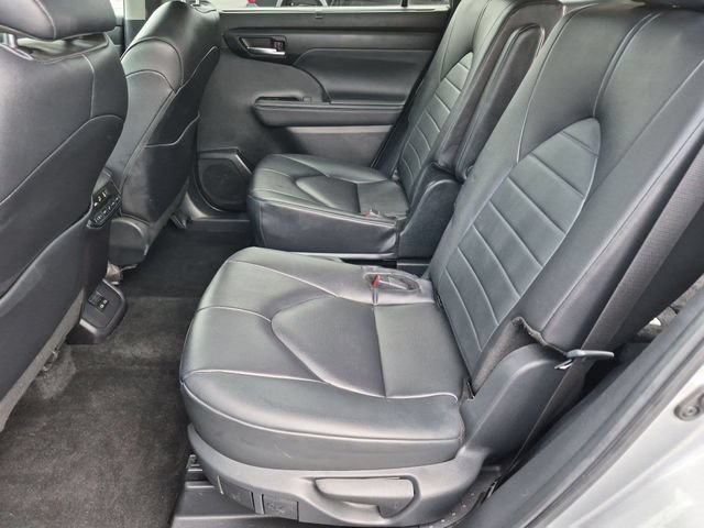Certified 2024 Toyota Highlander XLE AWD/4WD image 26