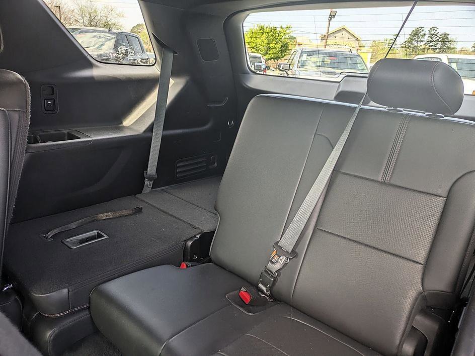 Used 2023 Chevrolet Traverse RS image 29