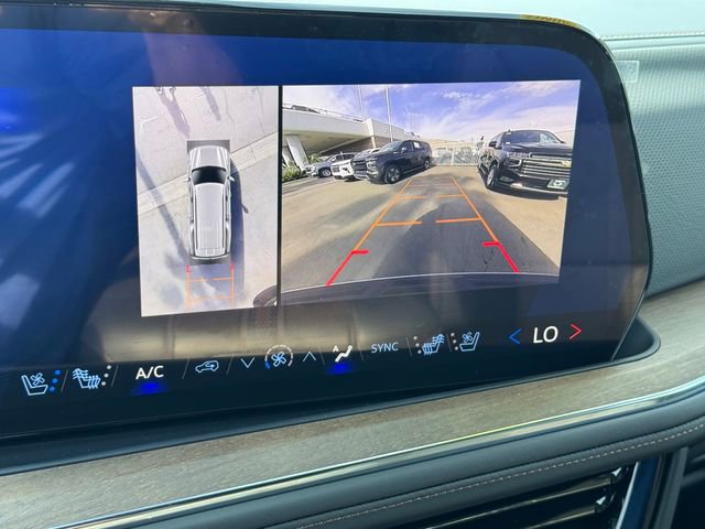 Used 2025 Chevrolet Suburban High Country image 19