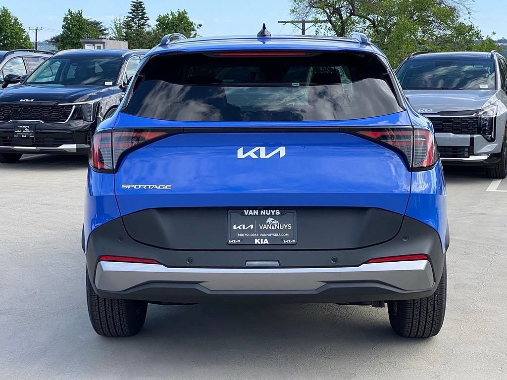 New 2026 Kia Sportage EX w/ EX Panorama Roof Package FWD image 5