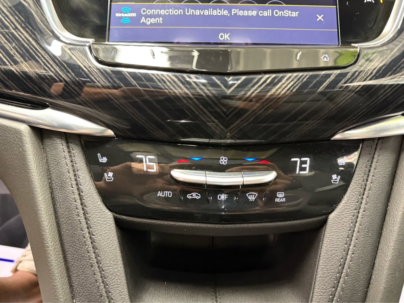 Used 2025 Cadillac XT6 Premium Luxury w/ Technology Package image 22