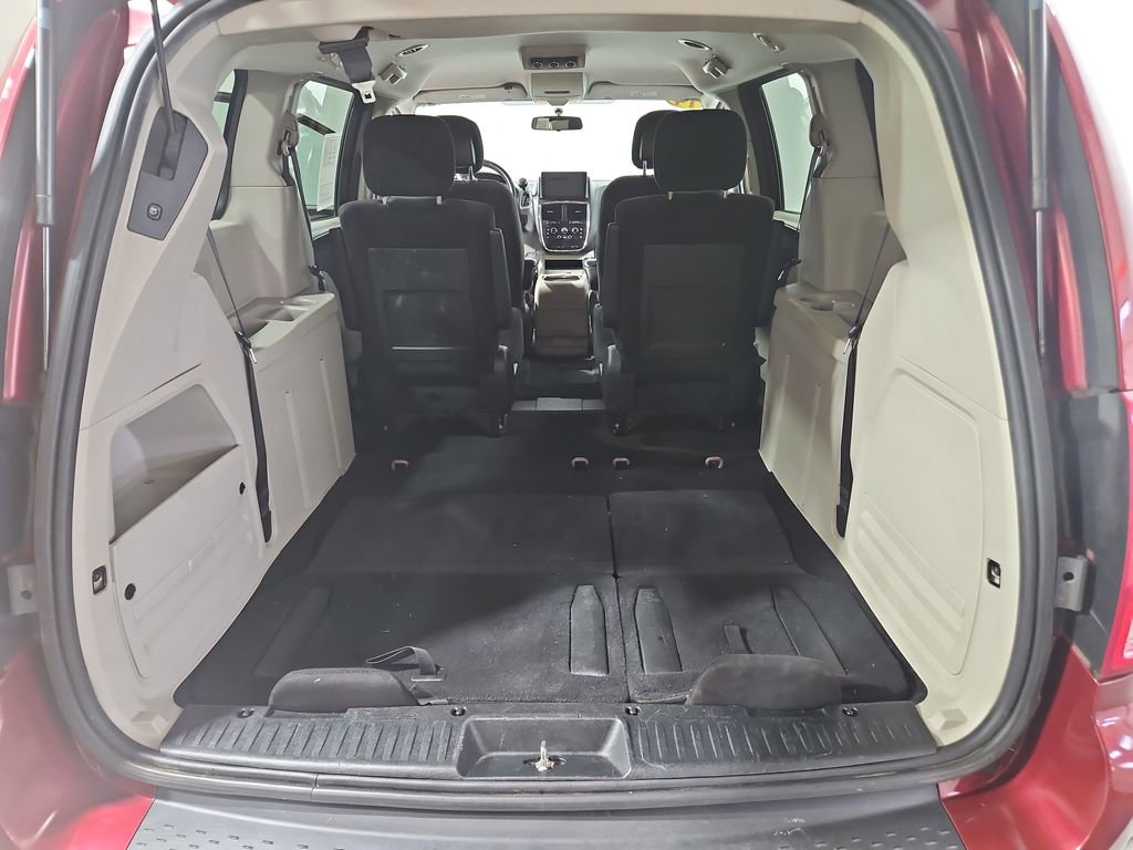 Used 2014 Dodge Grand Caravan SXT FWD image 20