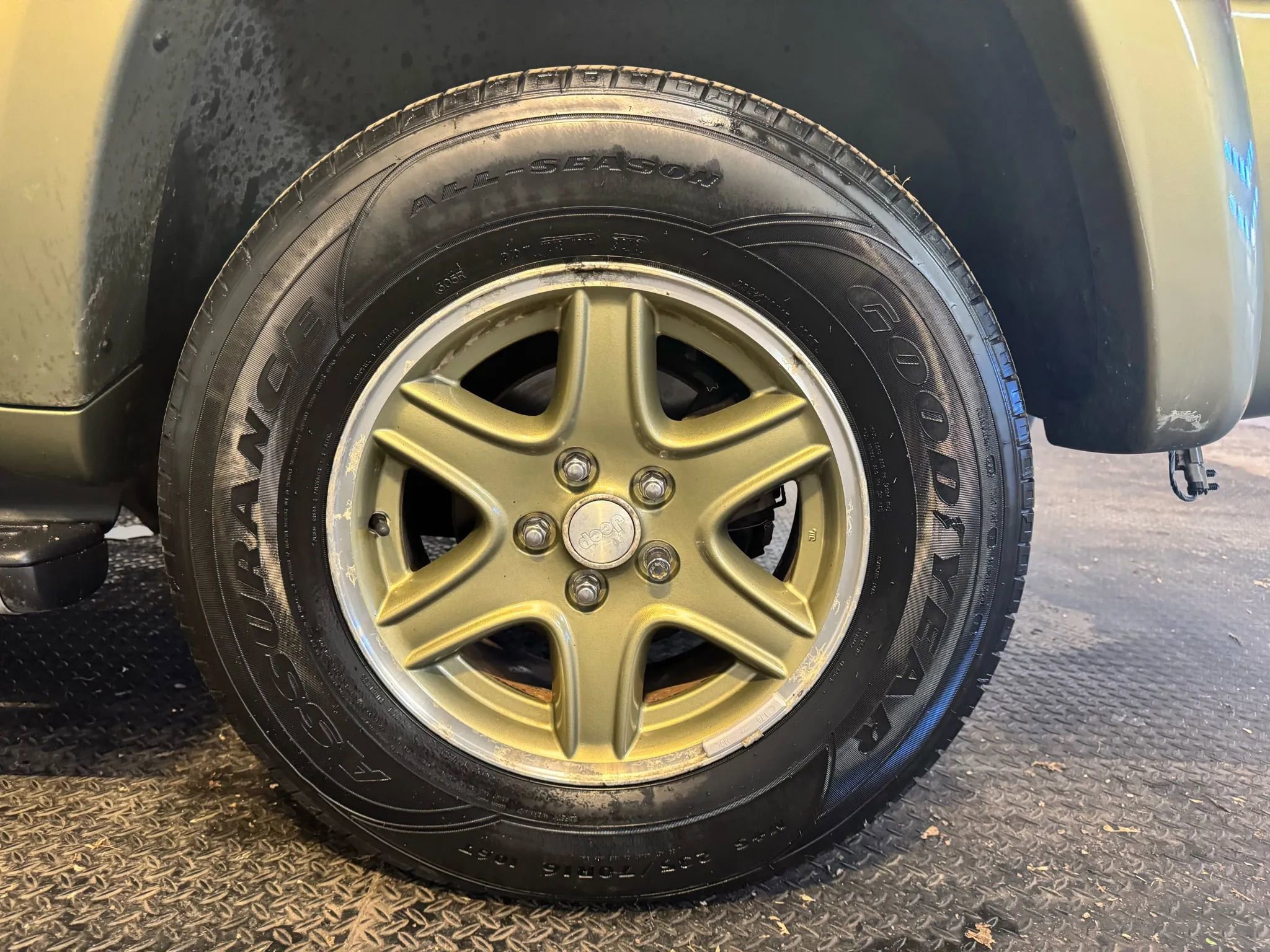 Used 2003 Jeep Liberty Renegade image 29