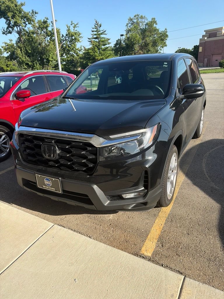 Used 2025 Honda Passport EX-L image 9
