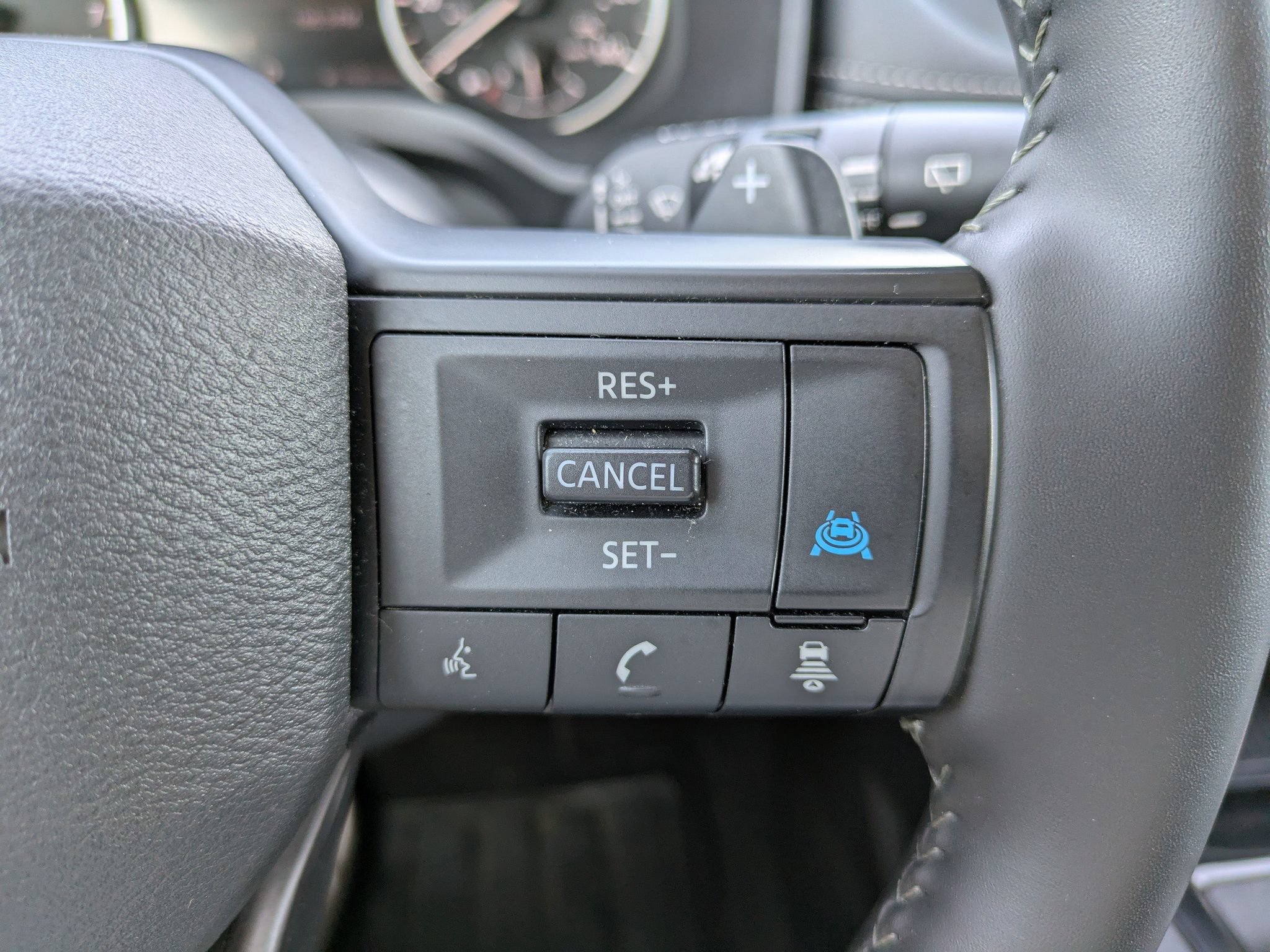 Certified 2026 Nissan Rogue SV FWD image 25