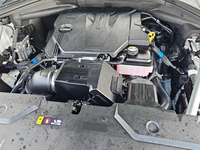 Used 2026 Genesis GV70 2.5T Select image 10