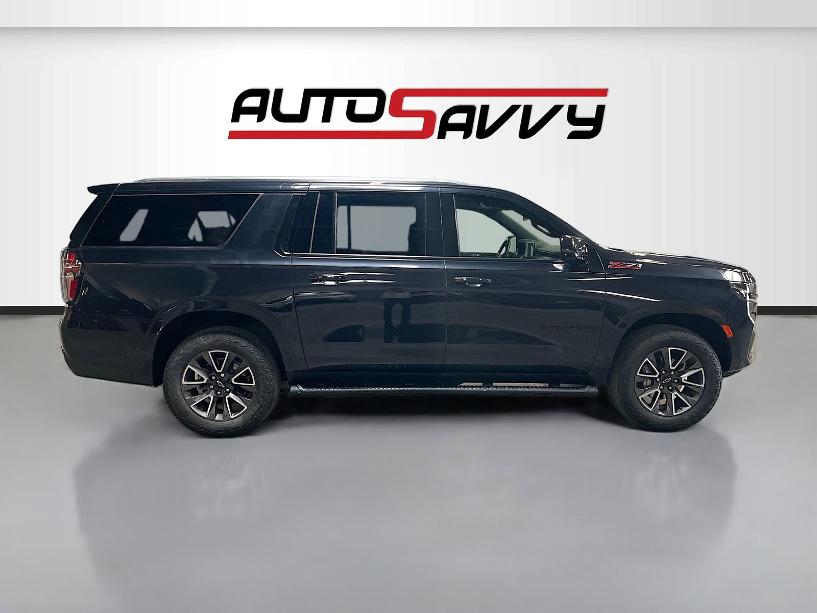 Used 2023 Chevrolet Suburban Z71 w/ Luxury Package image 8