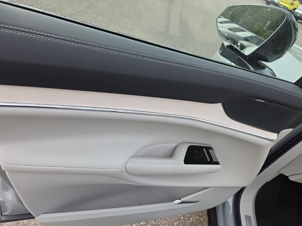 New 2025 Volvo EX90 Ultra image 3