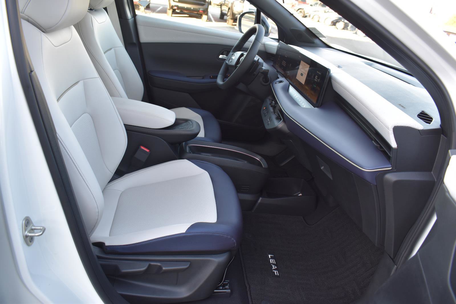 New 2026 Nissan Leaf SV+ w/ Illuminated Package image 37