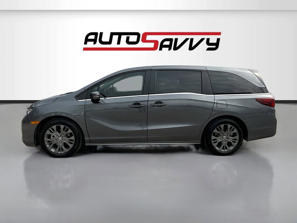 Used 2025 Honda Odyssey Touring image 4