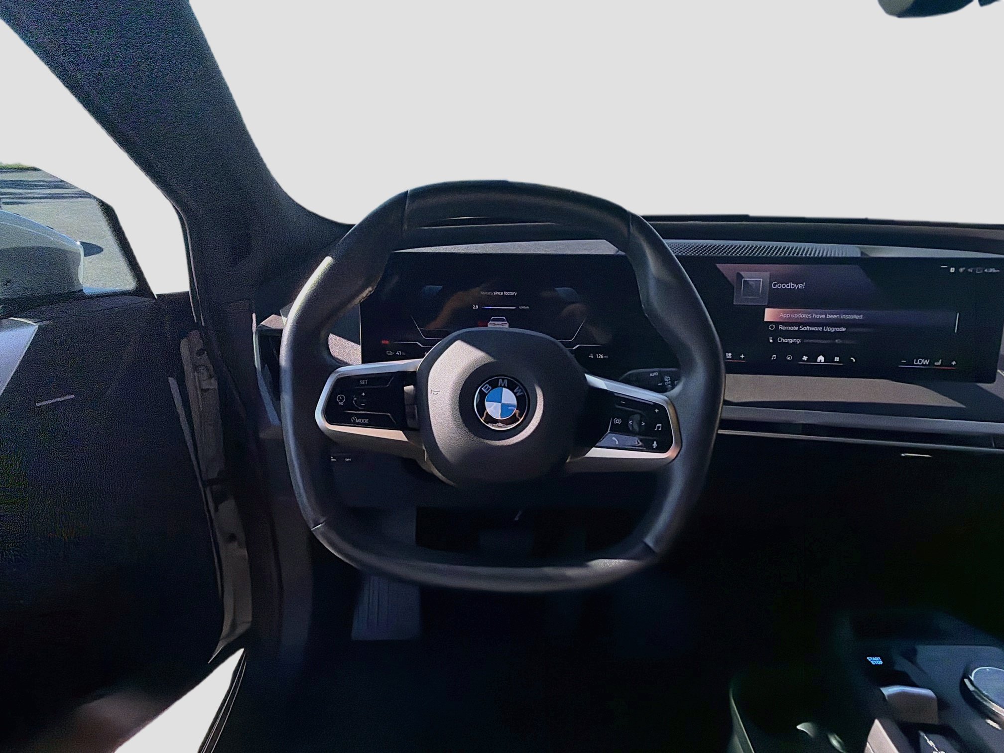 Used 2026 BMW iX xDrive45 w/ Premium Package AWD/4WD image 36