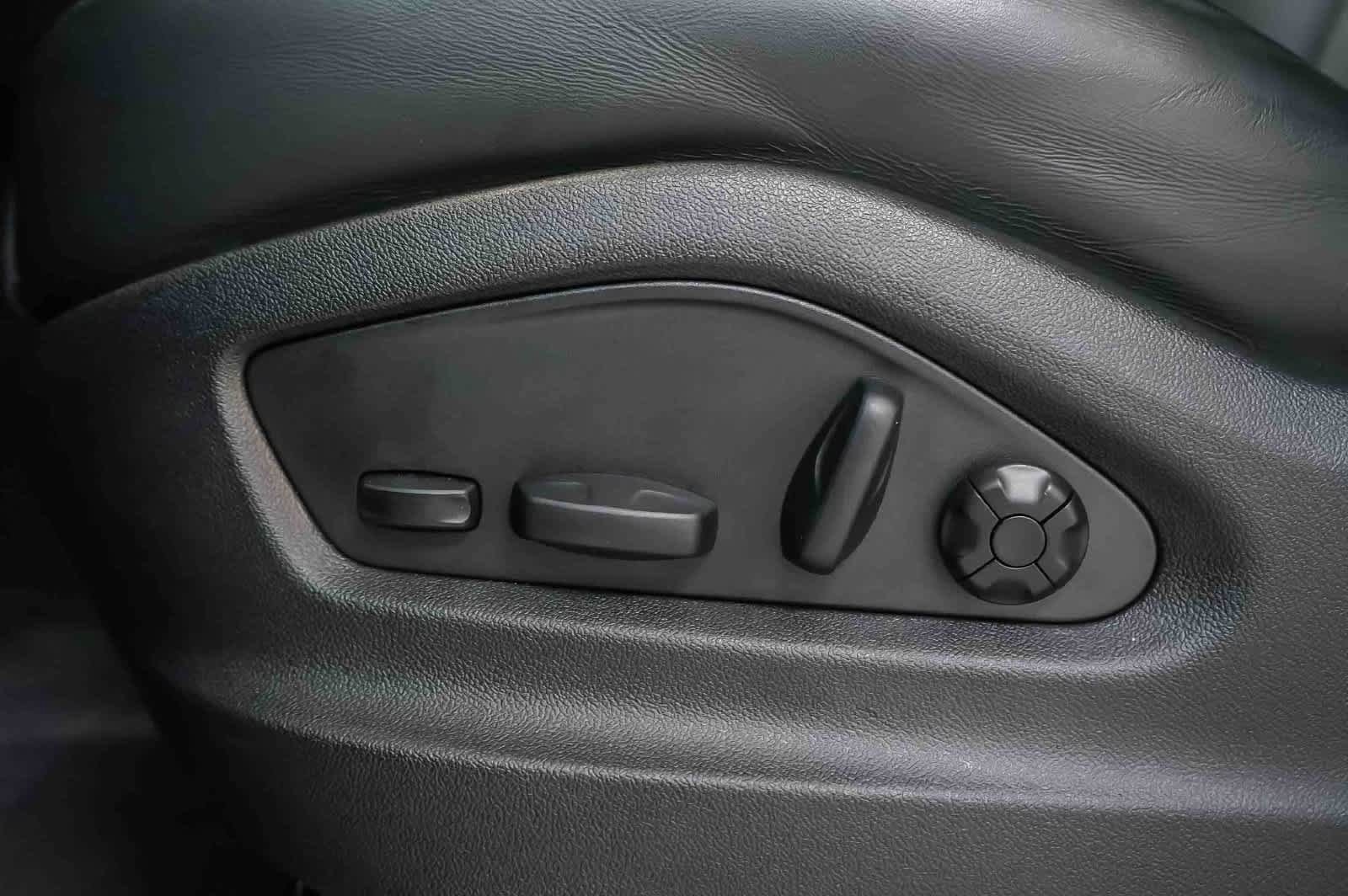 Certified 2023 Porsche Cayenne Platinum Edition AWD/4WD image 26