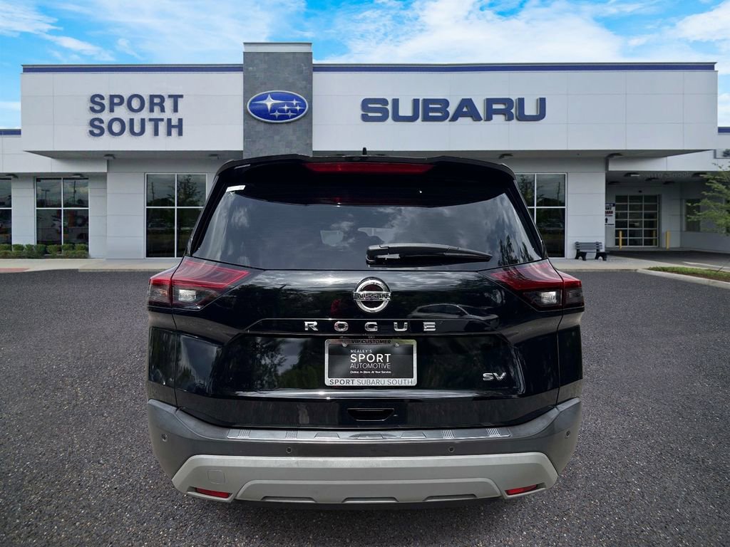 Used 2021 Nissan Rogue SV FWD image 4