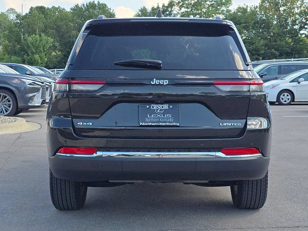 Used 2024 Jeep Grand Cherokee Limited AWD/4WD image 24