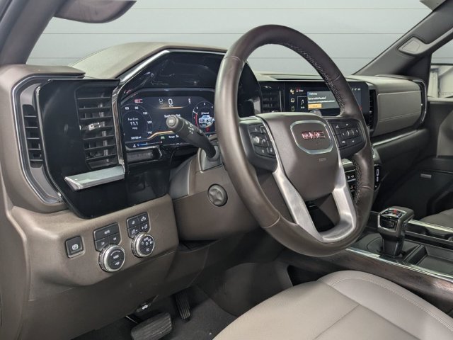 Used 2024 GMC Sierra 1500 SLT w/ SLT Premium Plus Package AWD/4WD image 9