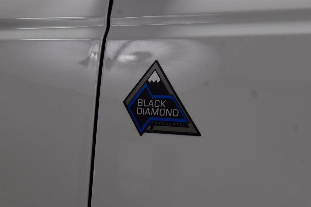 Used 2022 Ford Bronco Black Diamond w/ Sasquatch Package image 14