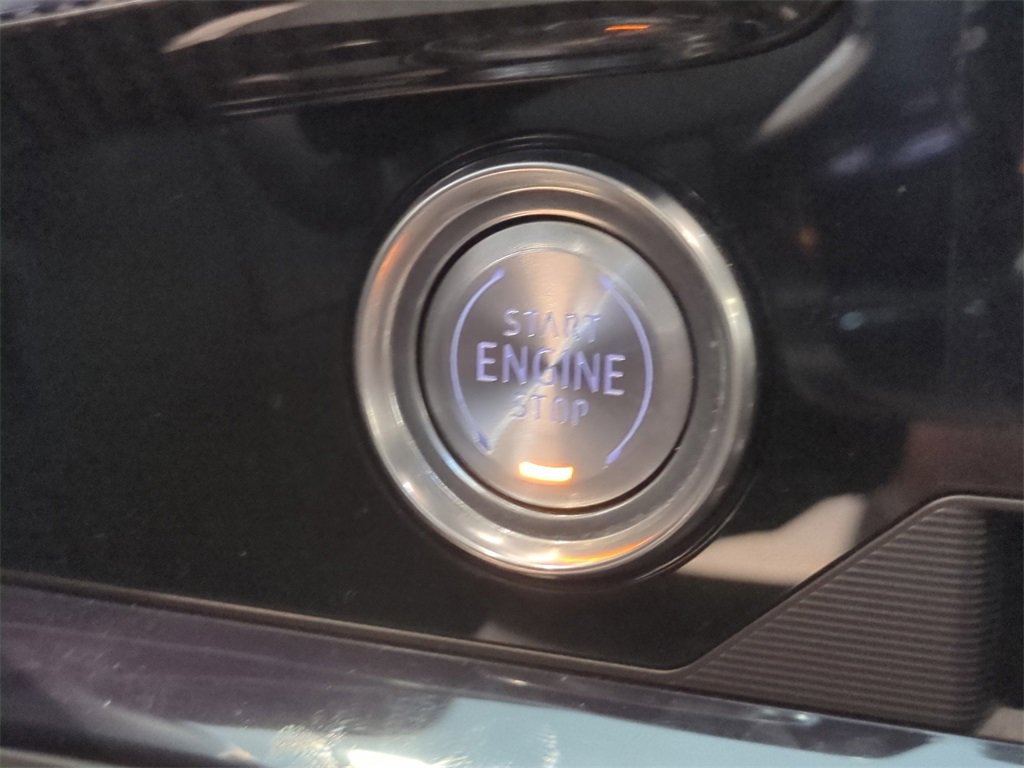 Used 2023 Chevrolet Corvette Stingray w/ Z51 Performance Package image 32