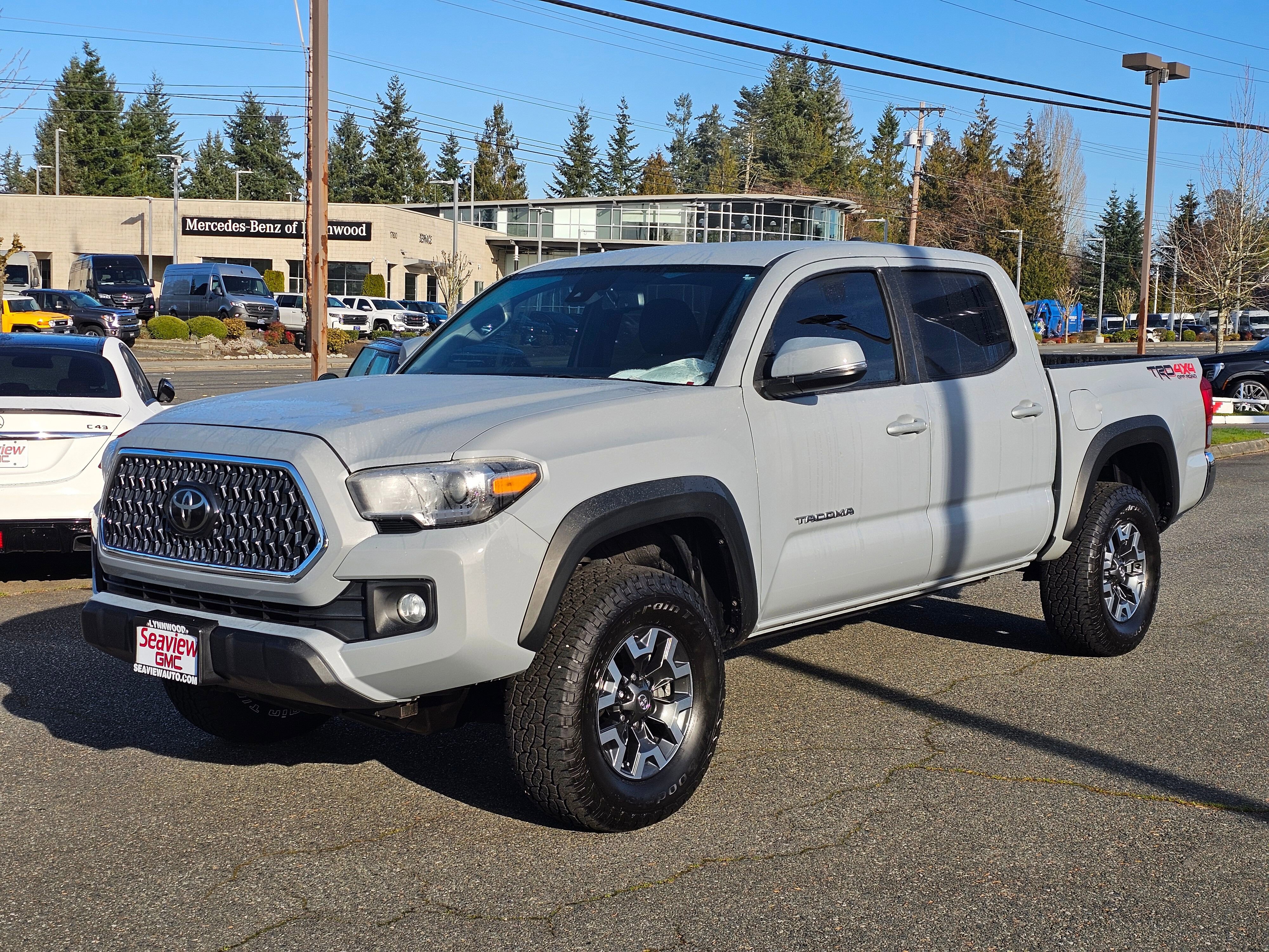 Used 2019 Toyota Tacoma TRD Off-Road image 3