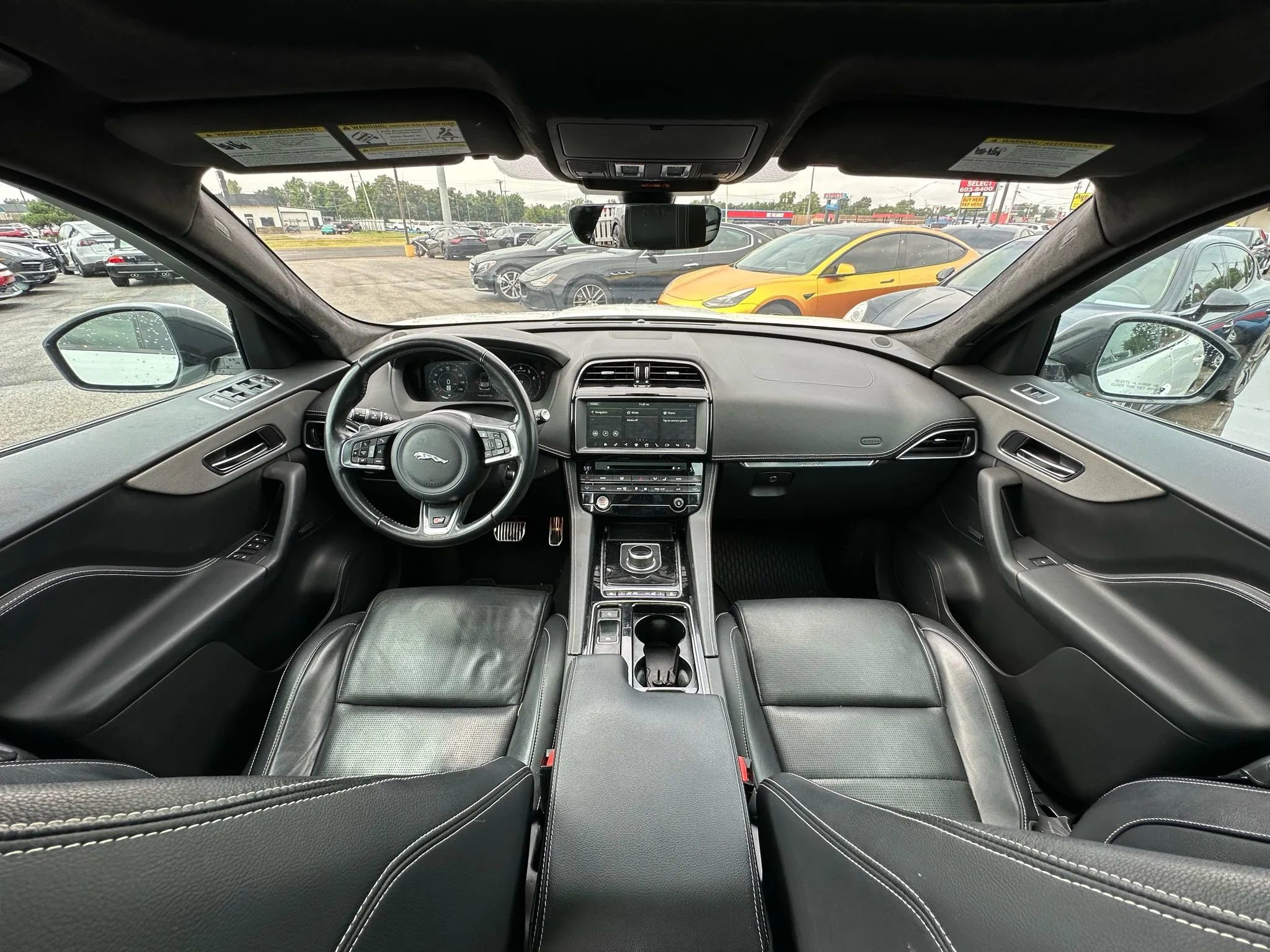 Used 2019 Jaguar F-PACE S image 11