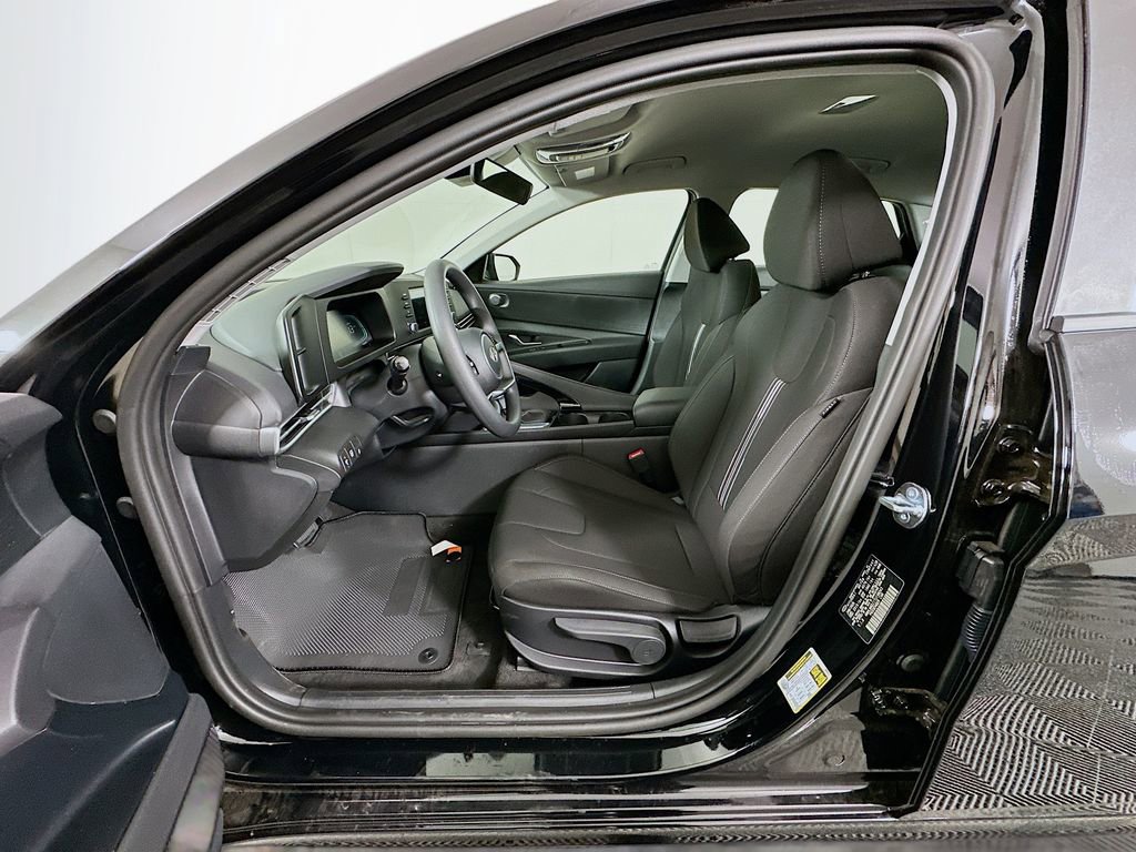 New 2026 Hyundai Elantra Blue image 15