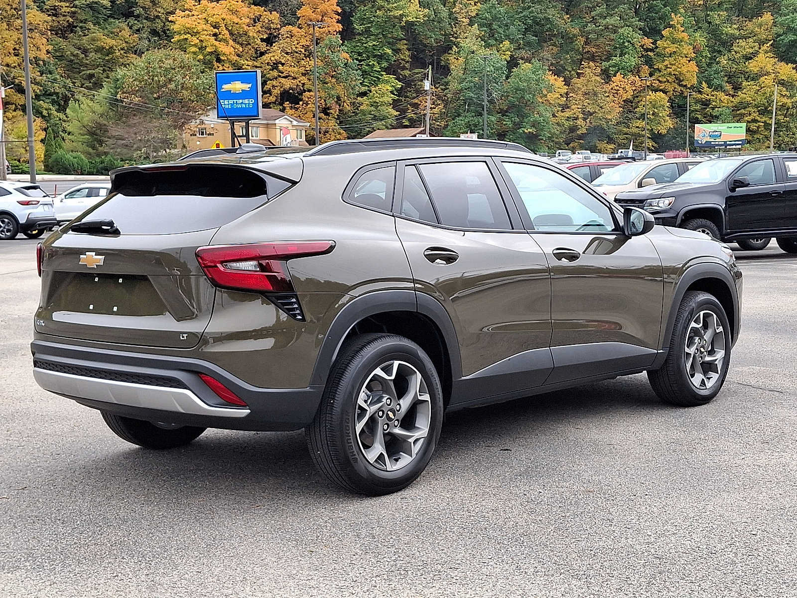 Used 2024 Chevrolet Trax LT FWD image 6
