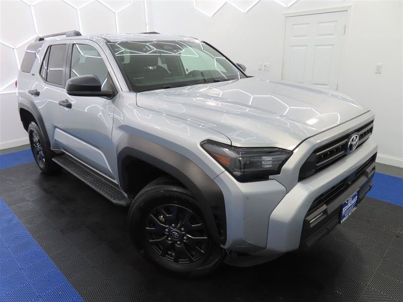 Used 2025 Toyota 4Runner SR5 AWD/4WD image 5
