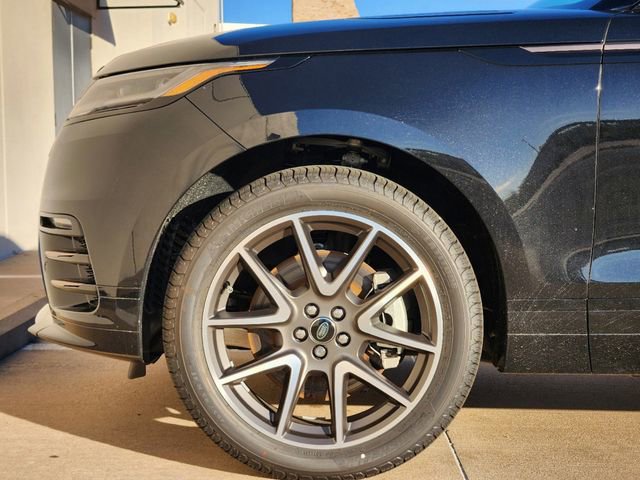New 2025 Land Rover Range Rover Velar Dynamic SE image 6