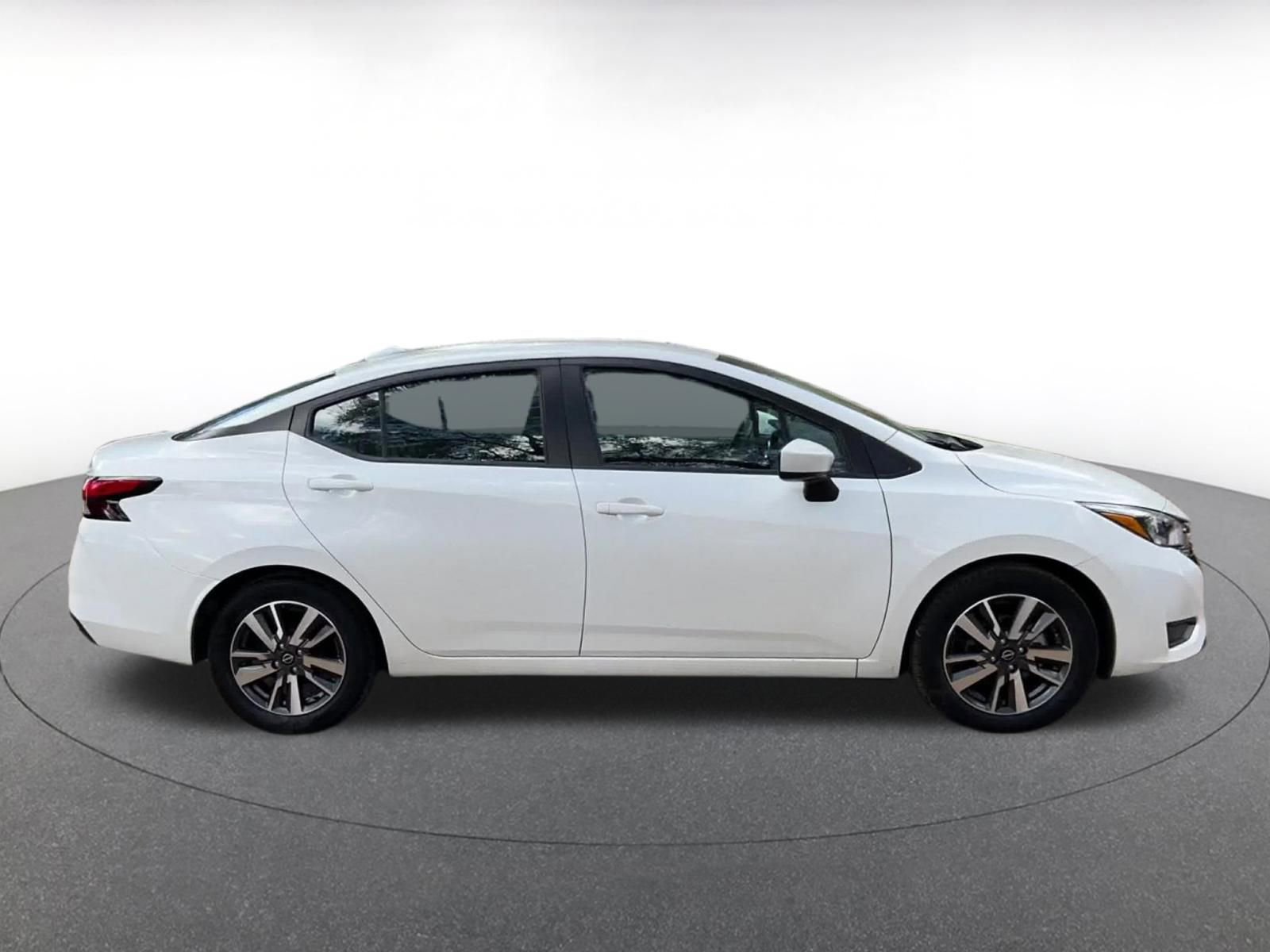 Used 2025 Nissan Versa SV FWD image 16
