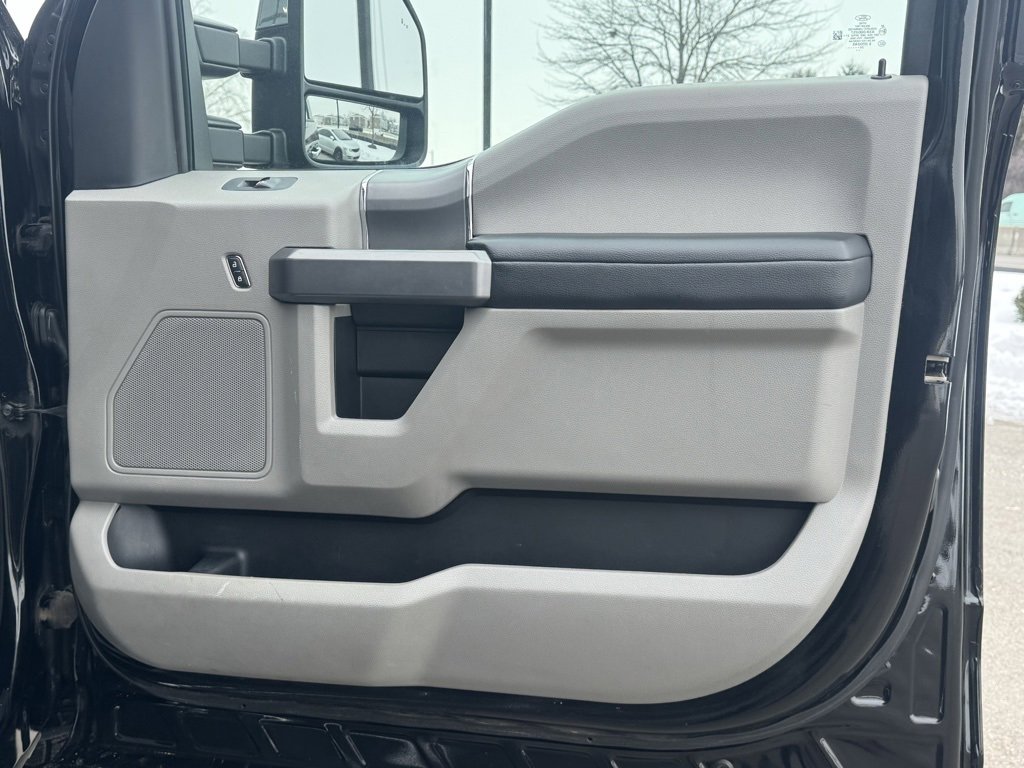 Used 2020 Ford F250 XLT w/ XLT Premium Package image 39