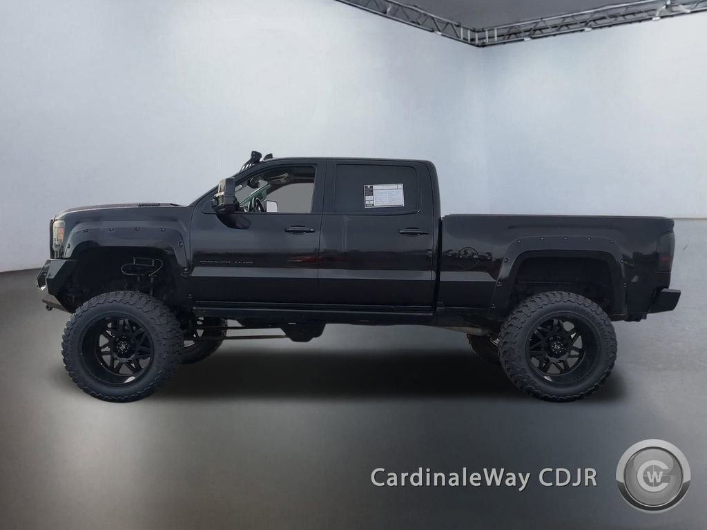 Used 2017 GMC Sierra 2500 Denali w/ Duramax Plus Package image 5