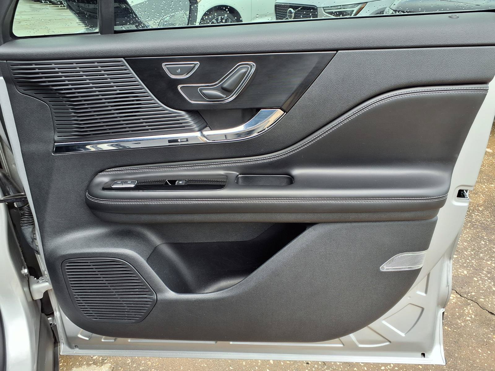 Used 2020 Lincoln Corsair FWD image 12