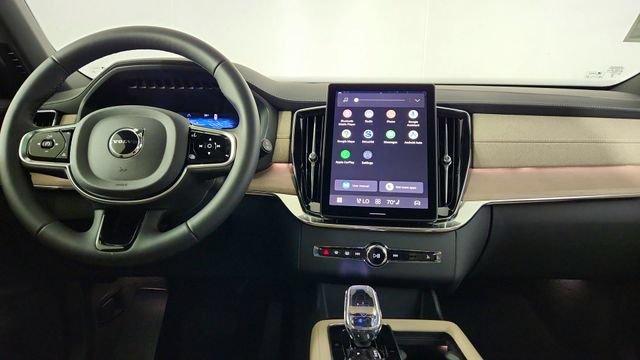 New 2026 Volvo XC90 T8 Plus w/ Protection Package AWD/4WD image 25