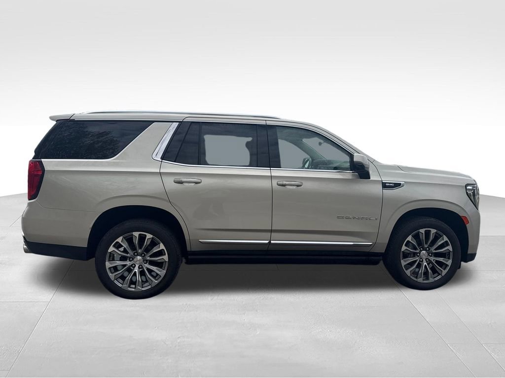 Used 2021 GMC Yukon Denali w/ Denali Premium Package AWD/4WD image 18