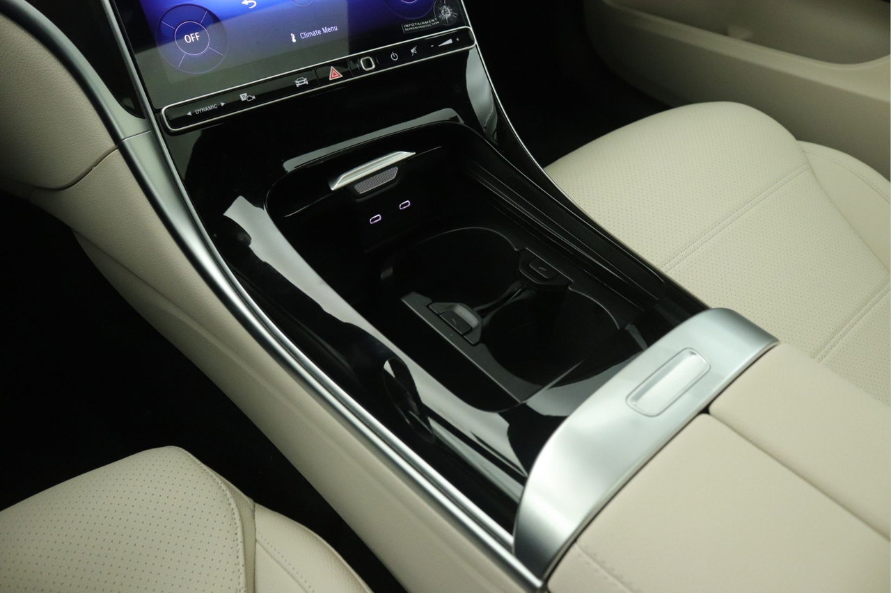 New 2026 Mercedes-Benz C 300 4MATIC Sedan image 6
