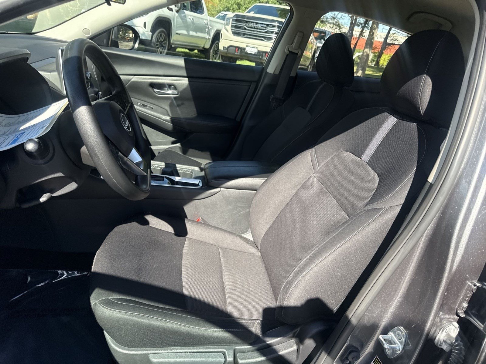 Used 2024 Nissan Sentra SV FWD image 12