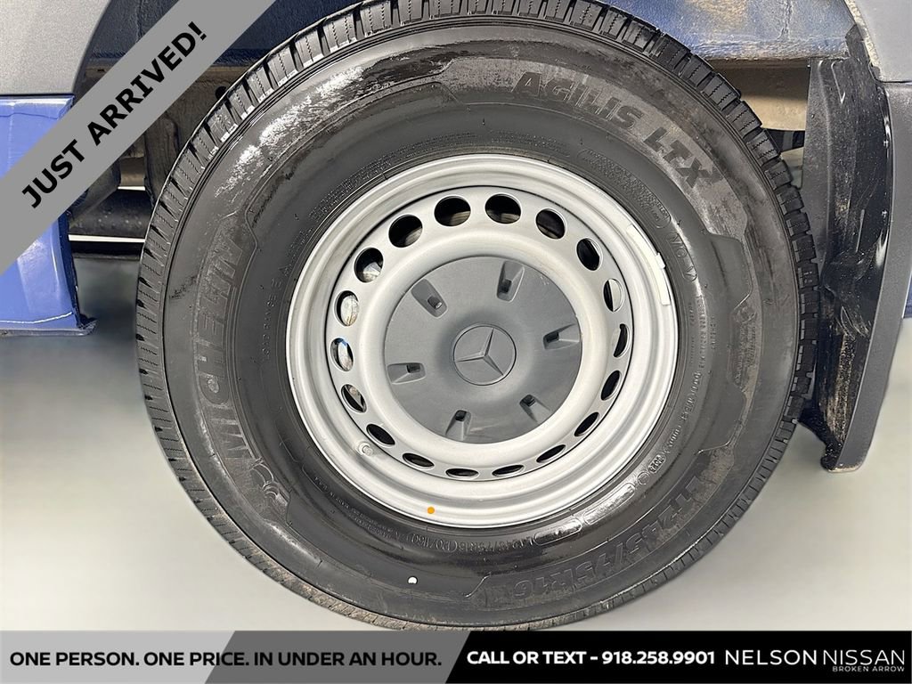 Used 2024 Mercedes-Benz Sprinter 2500 image 28