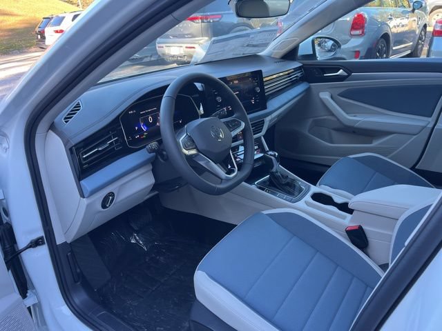 New 2026 Volkswagen Jetta SE FWD image 6