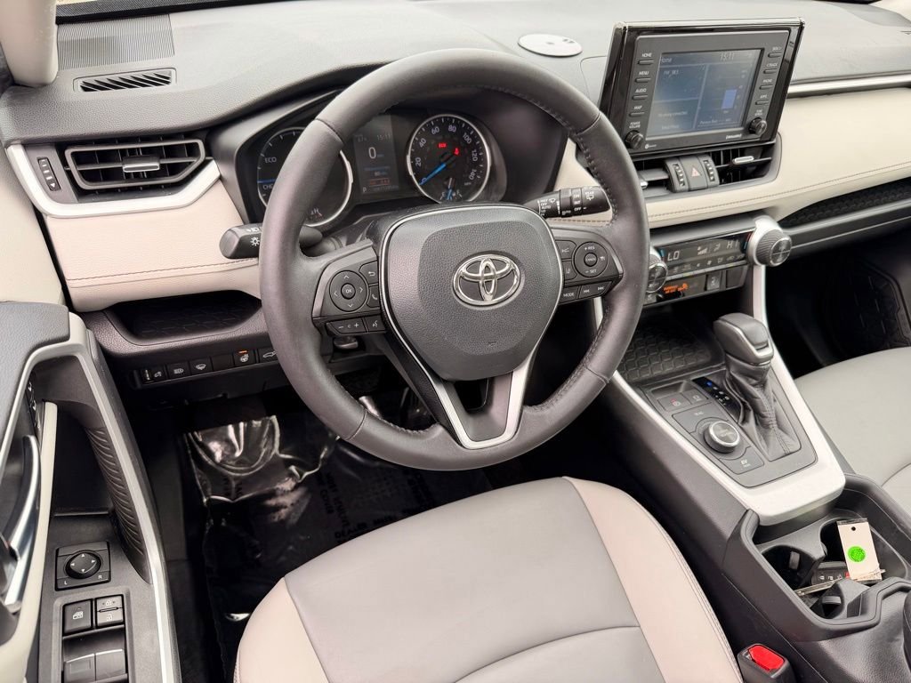 Used 2021 Toyota RAV4 XLE Premium AWD/4WD image 24